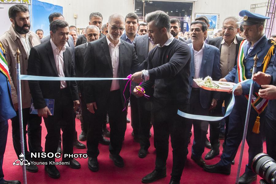 سیزدهمین نمایشگاه تخصصی ساخت تجهیزات صنعت نفت خوزستان ۱۷ بهمن ماه در اهواز افتتاح شد.